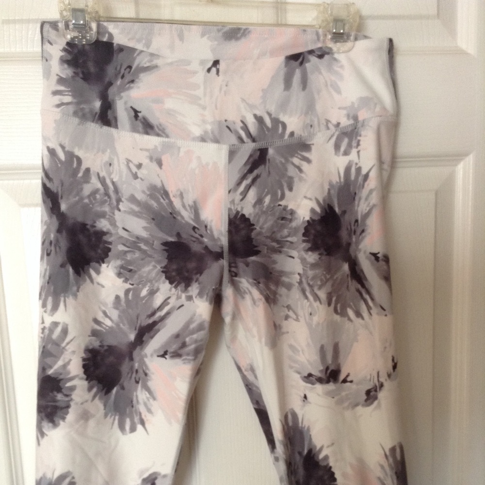 Fabletics Capri leggings